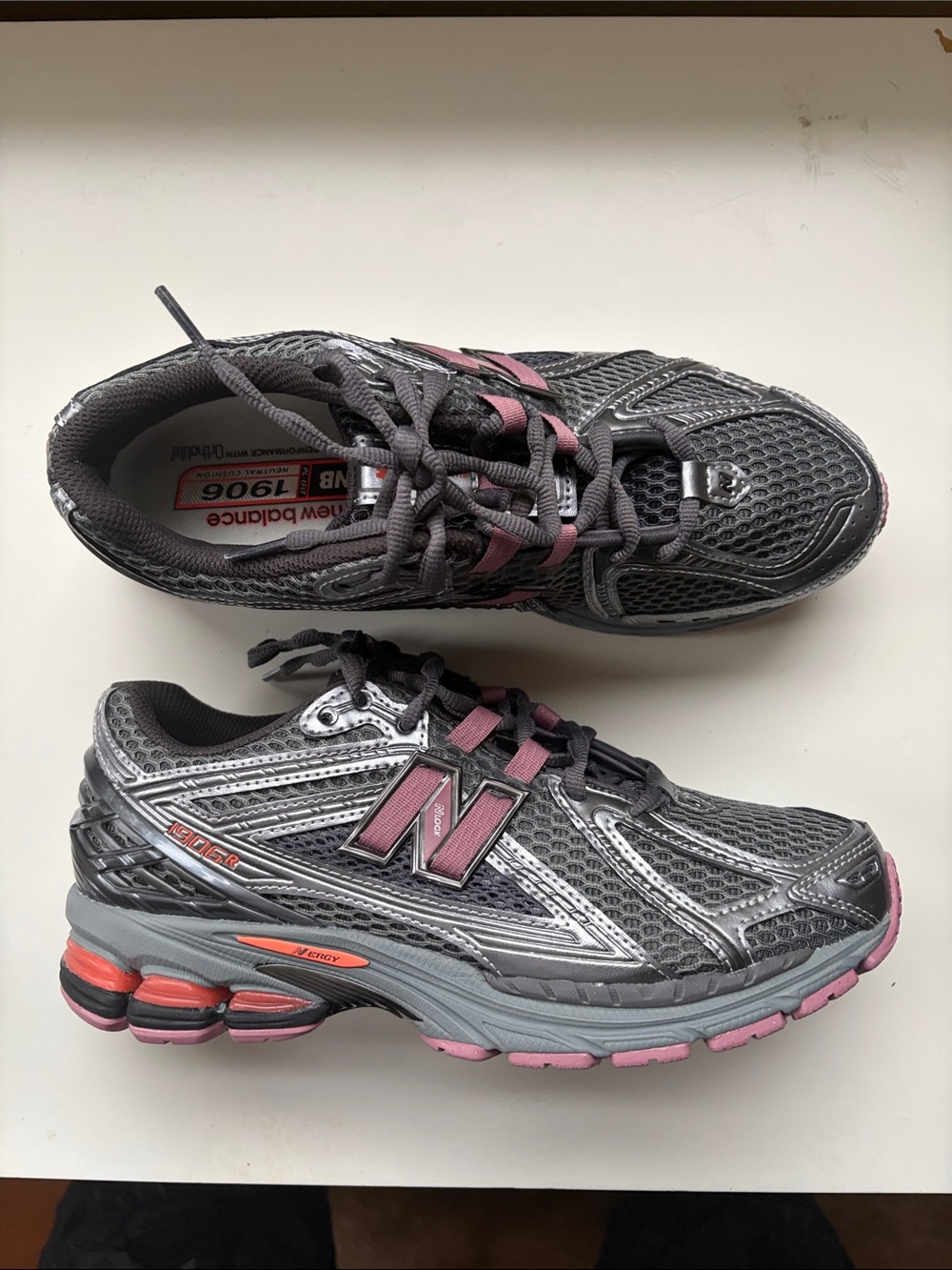 New Balance Women's Gray & Pink Mesh Running Sneakers